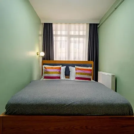 Apartment 3-bedroom Near Taksim Square With Spacious Living
