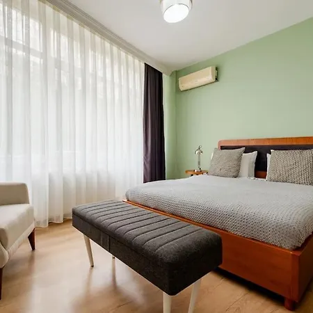 3-bedroom Near Taksim Square With Spacious Living *